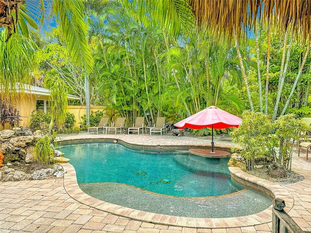 2212 6TH STREET W, Palmetto, FL 34221