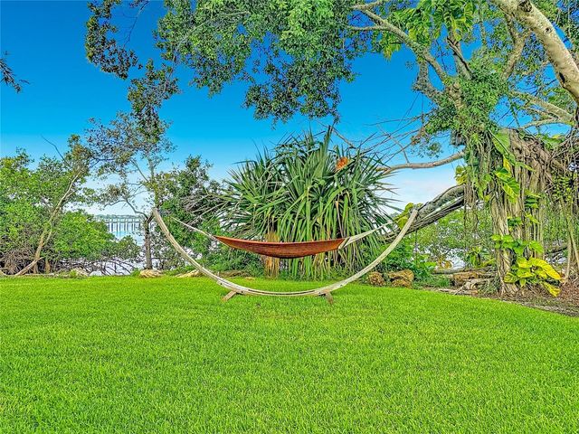 2212 6TH STREET W, Palmetto, FL 34221