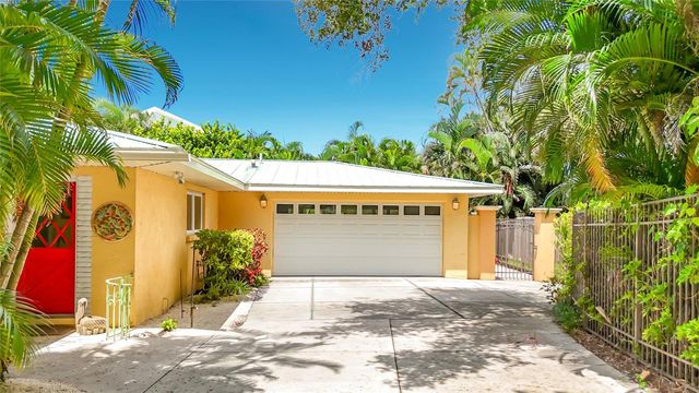 2212 6TH STREET W, Palmetto, FL 34221
