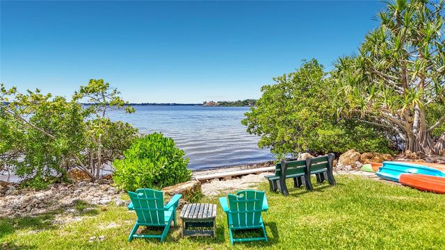 2212 6TH STREET W, Palmetto, FL 34221