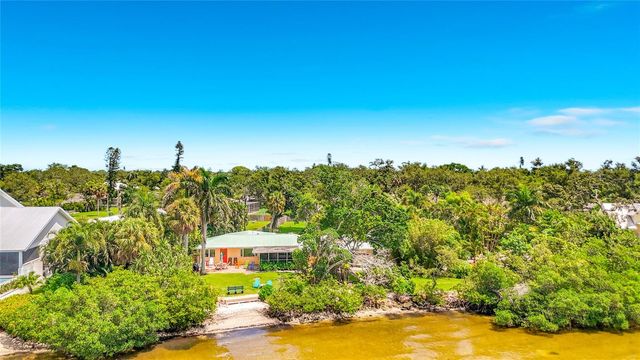 2212 6TH STREET W, Palmetto, FL 34221