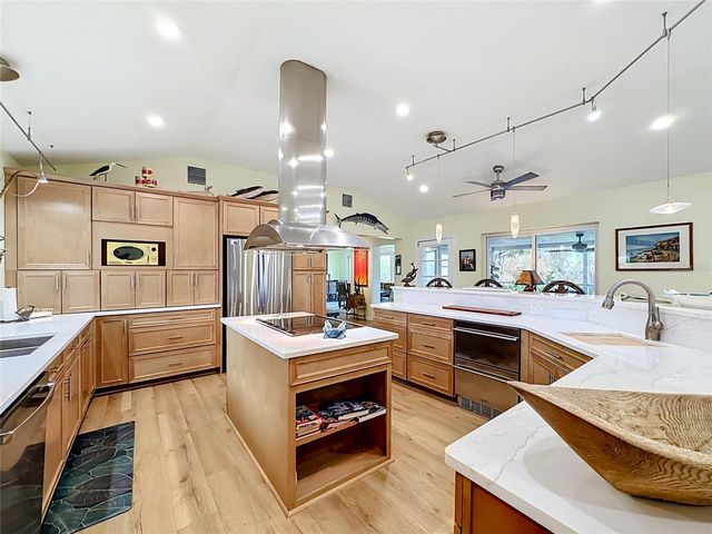 2212 6TH STREET W, Palmetto, FL 34221