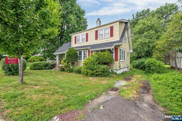 163 W Midland Avenue, Paramus, NJ 07652