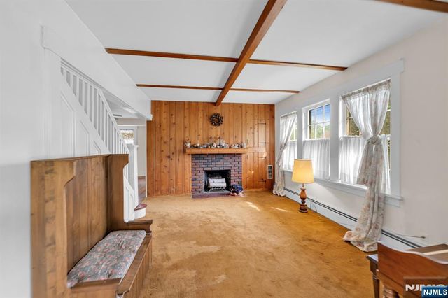 163 W Midland Avenue, Paramus, NJ 07652