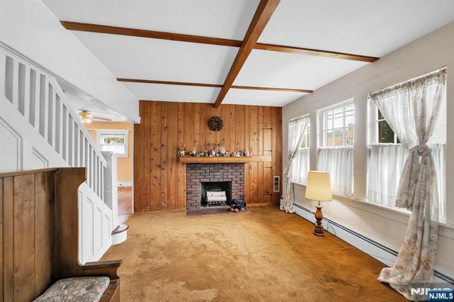 163 W Midland Avenue, Paramus, NJ 07652