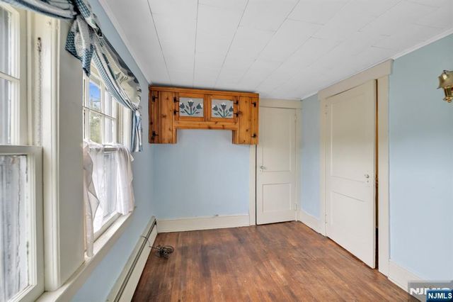163 W Midland Avenue, Paramus, NJ 07652