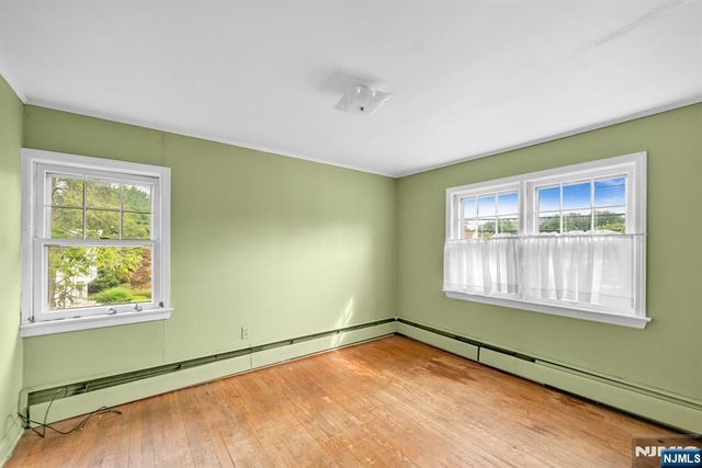 163 W Midland Avenue, Paramus, NJ 07652
