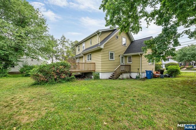 163 W Midland Avenue, Paramus, NJ 07652