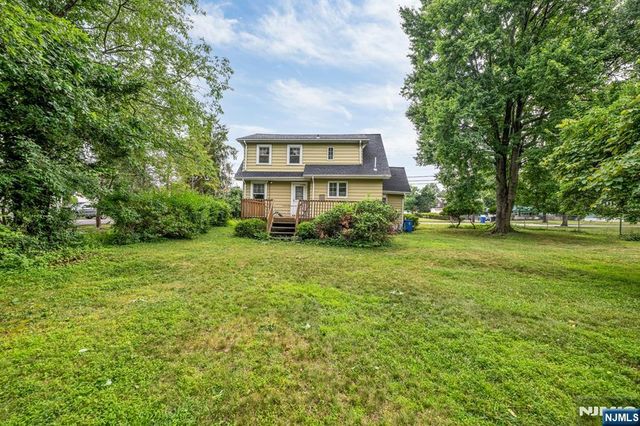 163 W Midland Avenue, Paramus, NJ 07652