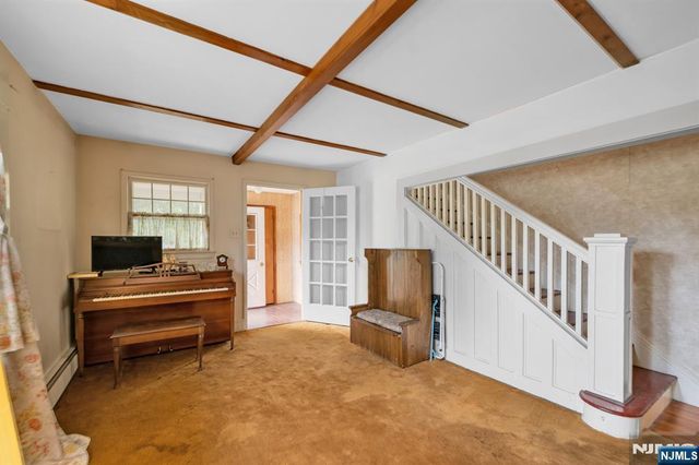 163 W Midland Avenue, Paramus, NJ 07652