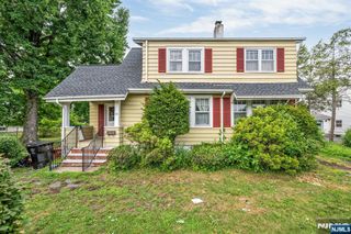 163 W Midland Avenue, Paramus, NJ 07652