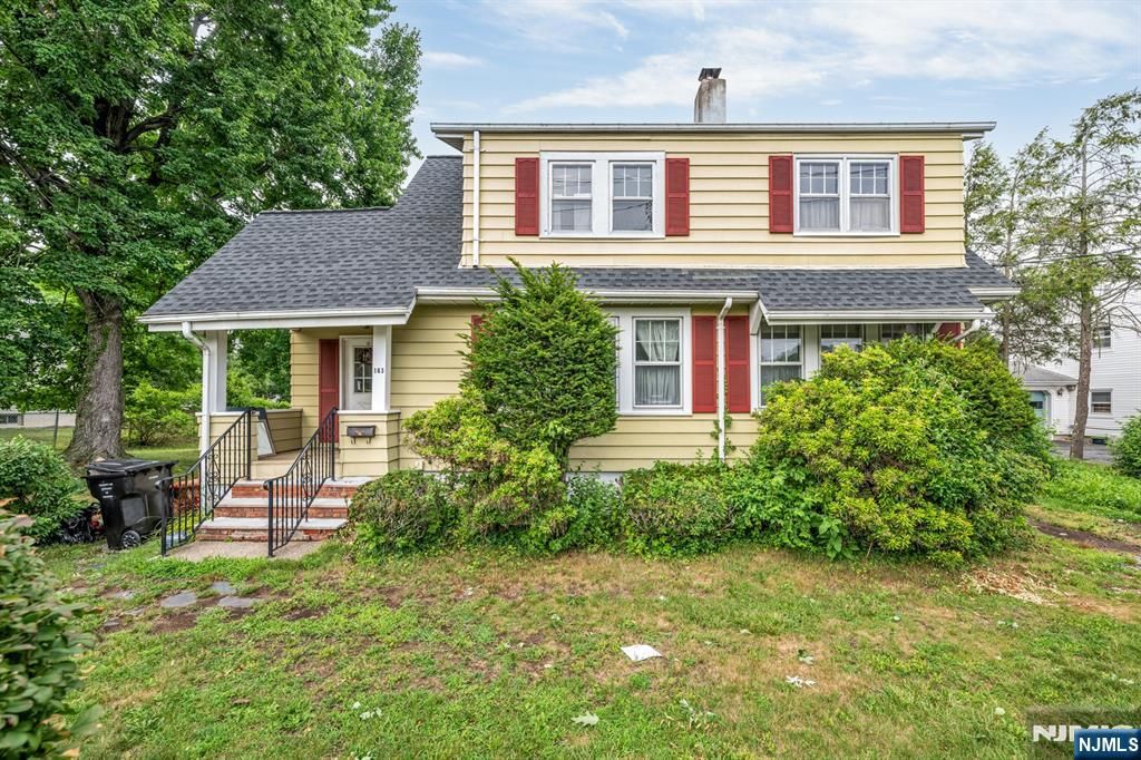 163 W Midland Avenue, Paramus, NJ 07652