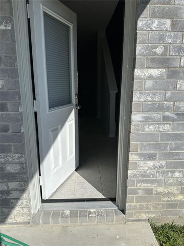 8611 Morning Dove Lane, Baytown, TX 77521