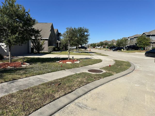 8611 Morning Dove Lane, Baytown, TX 77521