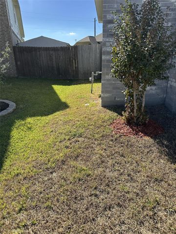 8611 Morning Dove Lane, Baytown, TX 77521