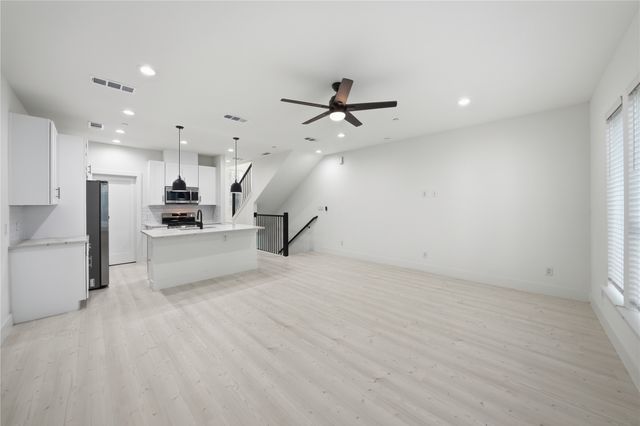 7207 Mohawk Drive 106, Dallas, TX 75235