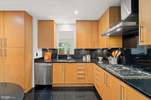 4024 CHANCERY CT NW, Washington, DC 20007