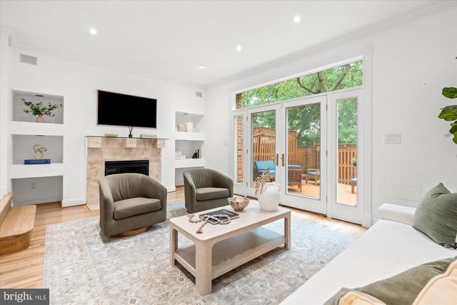 4024 CHANCERY CT NW, Washington, DC 20007