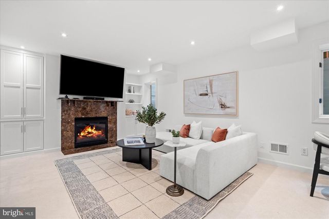 4024 CHANCERY CT NW, Washington, DC 20007