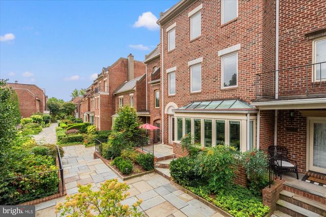 4024 CHANCERY CT NW, Washington, DC 20007