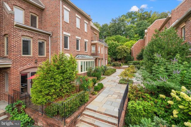4024 CHANCERY CT NW, Washington, DC 20007