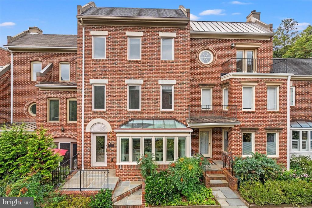 4024 CHANCERY CT NW, Washington, DC 20007