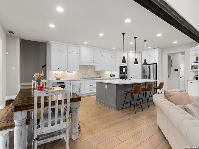 10281 Headwind, Boerne, TX 78006