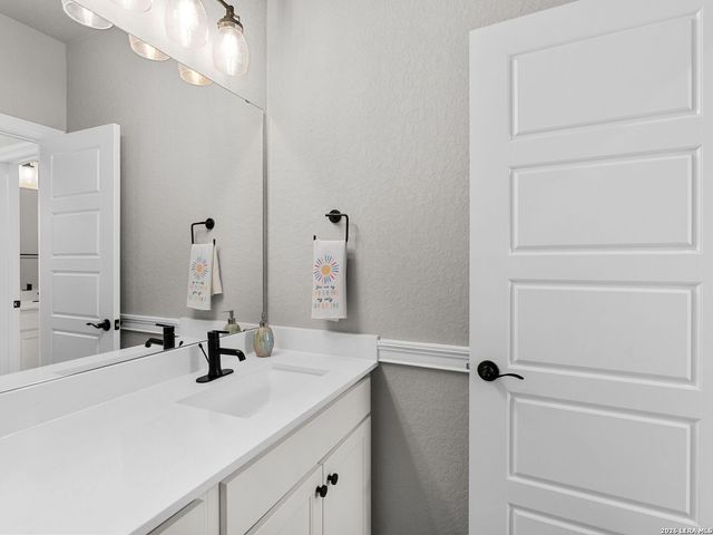 10281 Headwind, Boerne, TX 78006