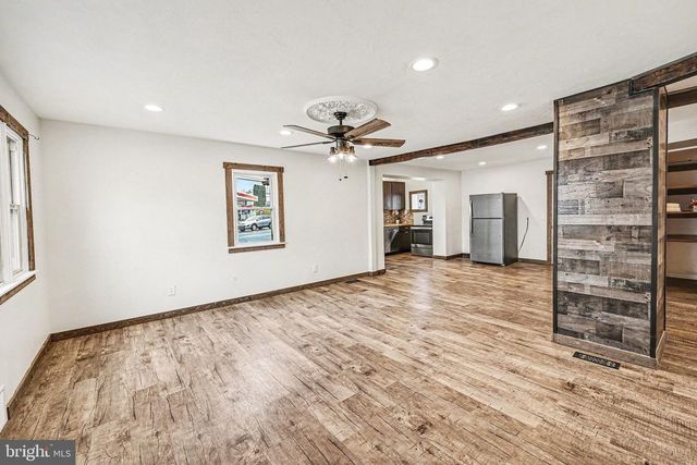 418 E MAIN STREET, Shiremanstown, PA 17011