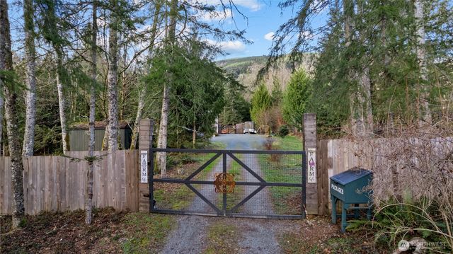 26497 Helmick Road, Sedro Woolley, WA 98284