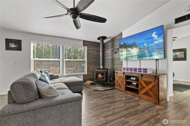 26497 Helmick Road, Sedro Woolley, WA 98284