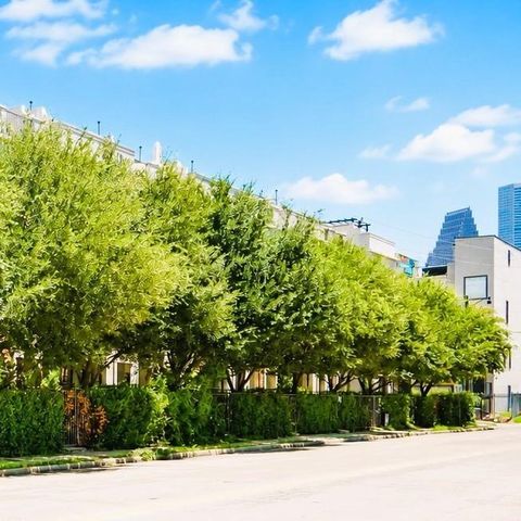 1206 W Dallas Street, Houston, TX 77019