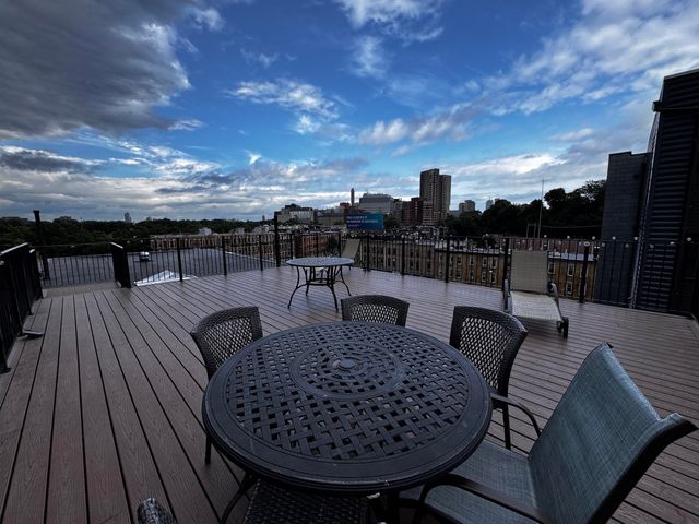 10 Jamaicaway 22, Boston, MA 02130