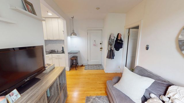 10 Jamaicaway 22, Boston, MA 02130