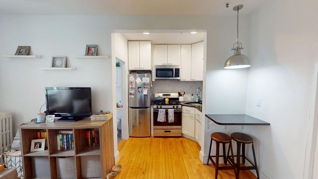 10 Jamaicaway 22, Boston, MA 02130