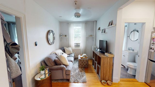 10 Jamaicaway 22, Boston, MA 02130
