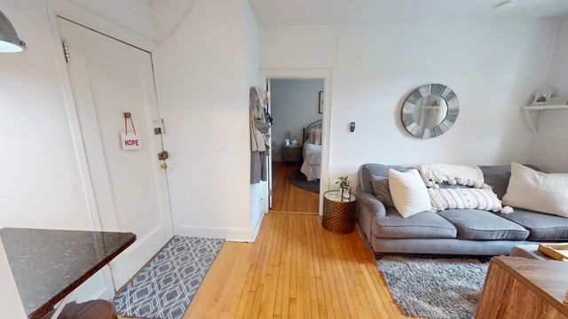 10 Jamaicaway 22, Boston, MA 02130