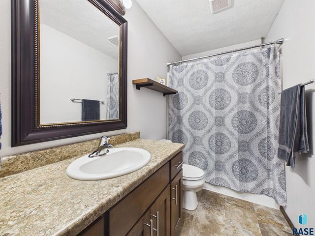 4700 S Tribbey Trl Trail, Sioux Falls, SD 57106