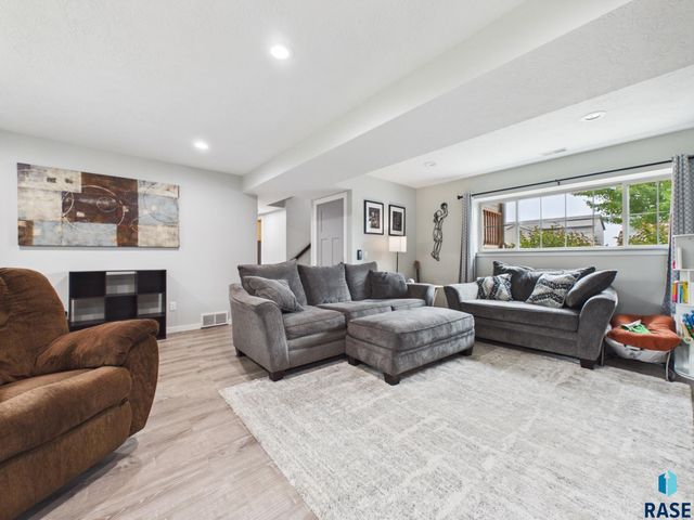 4700 S Tribbey Trl Trail, Sioux Falls, SD 57106