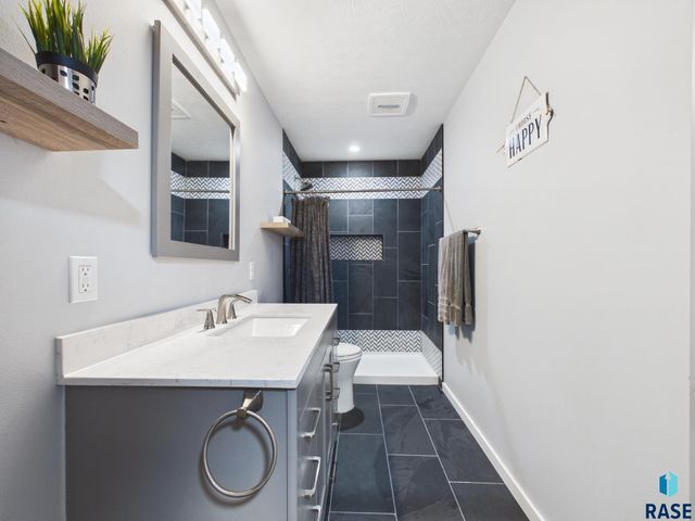 4700 S Tribbey Trl Trail, Sioux Falls, SD 57106