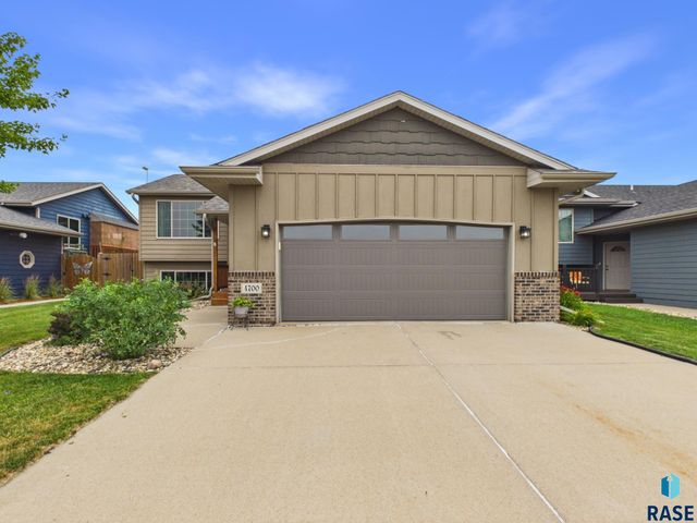 4700 S Tribbey Trl Trail, Sioux Falls, SD 57106