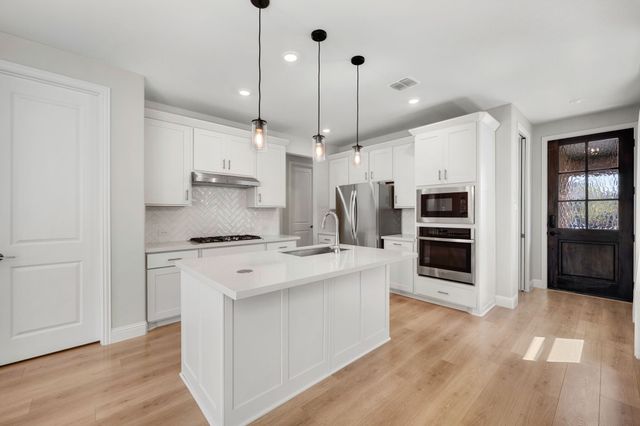 430 Cherry Laurel Drive, Little Elm, TX 75068