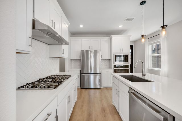 430 Cherry Laurel Drive, Little Elm, TX 75068