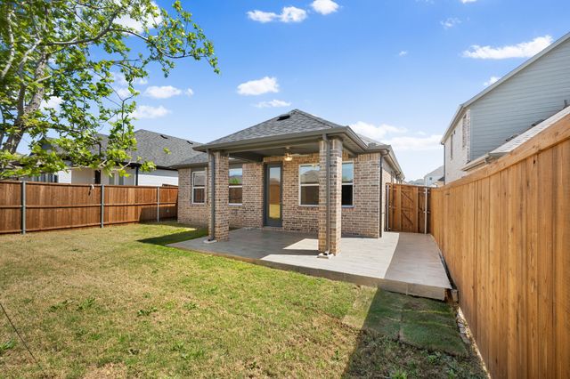 430 Cherry Laurel Drive, Little Elm, TX 75068