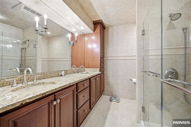 175 Winchester Court, Twp Of Washington, NJ 07676