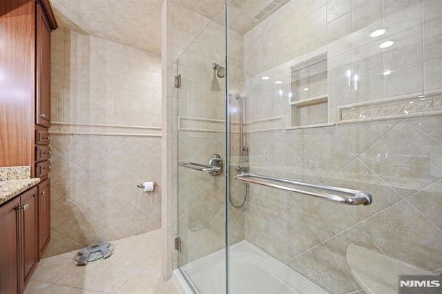 175 Winchester Court, Twp Of Washington, NJ 07676