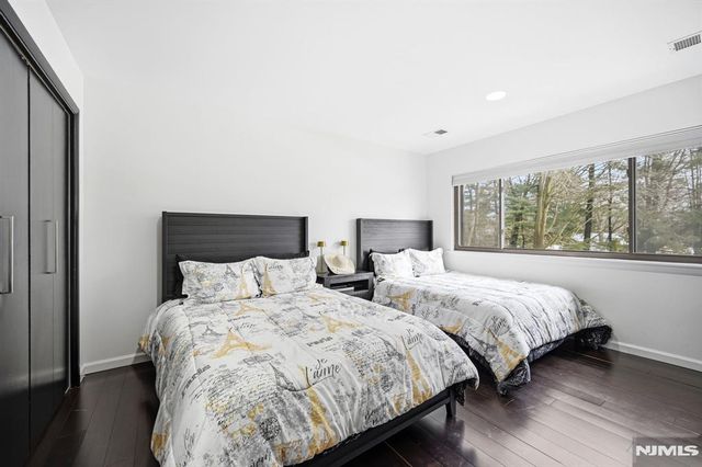 175 Winchester Court, Twp Of Washington, NJ 07676