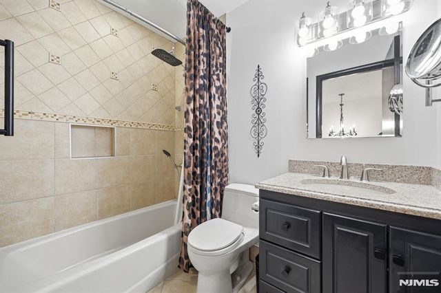 175 Winchester Court, Twp Of Washington, NJ 07676