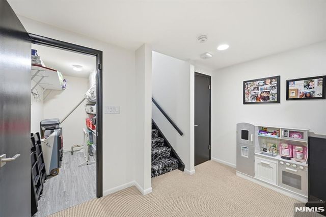 175 Winchester Court, Twp Of Washington, NJ 07676