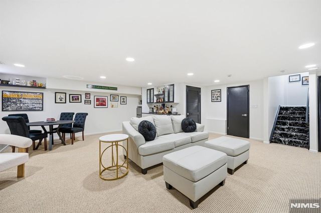 175 Winchester Court, Twp Of Washington, NJ 07676